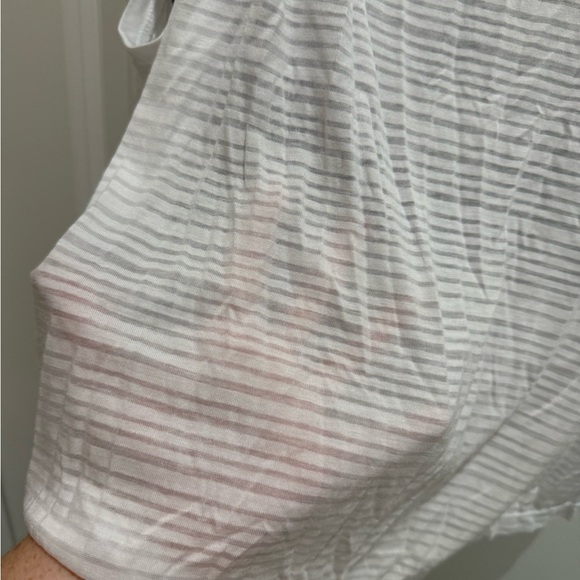 MAKE AN OFFER! 

Tangerine Black and White Layered Tank Top - Picture 3 of 7